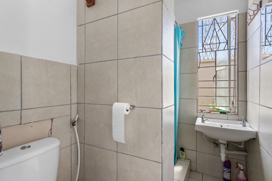 9 Bedroom Property for Sale in Observatory Western Cape